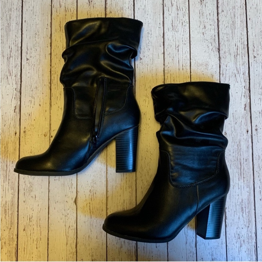 Black Slouchy Heeled Boots - size 7